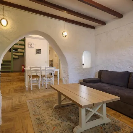 Βίλα Traditional Seaside Stone With Private Pool Αλικαρνασσός