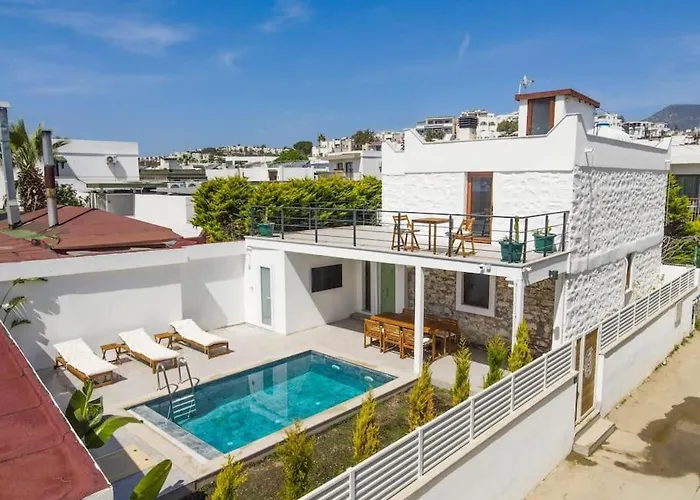 빌라 Traditional Seaside Stone With Private Pool *