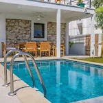 Traditional Seaside Stone With Private Pool Vilă Bodrum