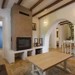 Vilă Traditional Seaside Stone With Private Pool